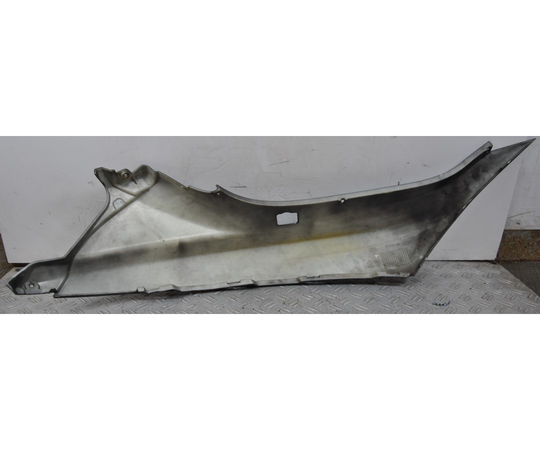 Carena Fianchetto Laterale SX Piaggio MP3 250 Dal 2004 Al 2011  1657790409842