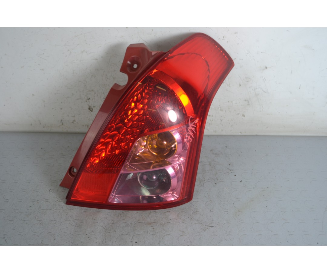Fanale Stop Posteriore DX Suzuki Swift IV dal 2004 al 2010 Cod 5696s1-r  1663164250545
