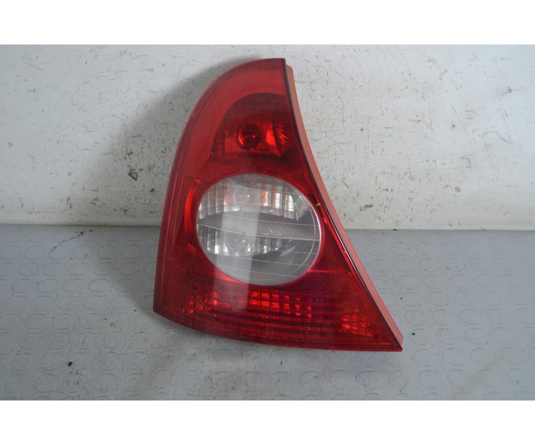 Fanale Stop Posteriore SX Renault Clio II dal 1998 al 2012 Cod 8200071413  1663253379324