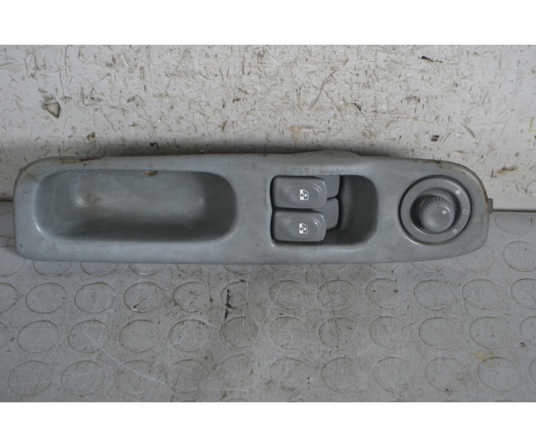 Pulsantiera Alzacristalli Anteriore SX Renault Twingo I dal 1993 al 2007 Cod 7700832376  1666789890783