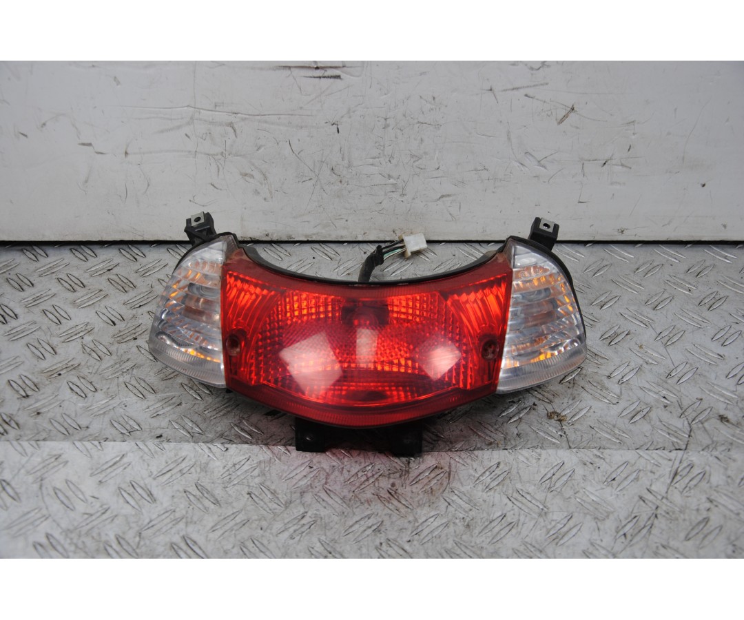 Fanale Stop Posteriore Suzuki Sixteen 125 / 150 Dal 2007 al 2014  1668415895131