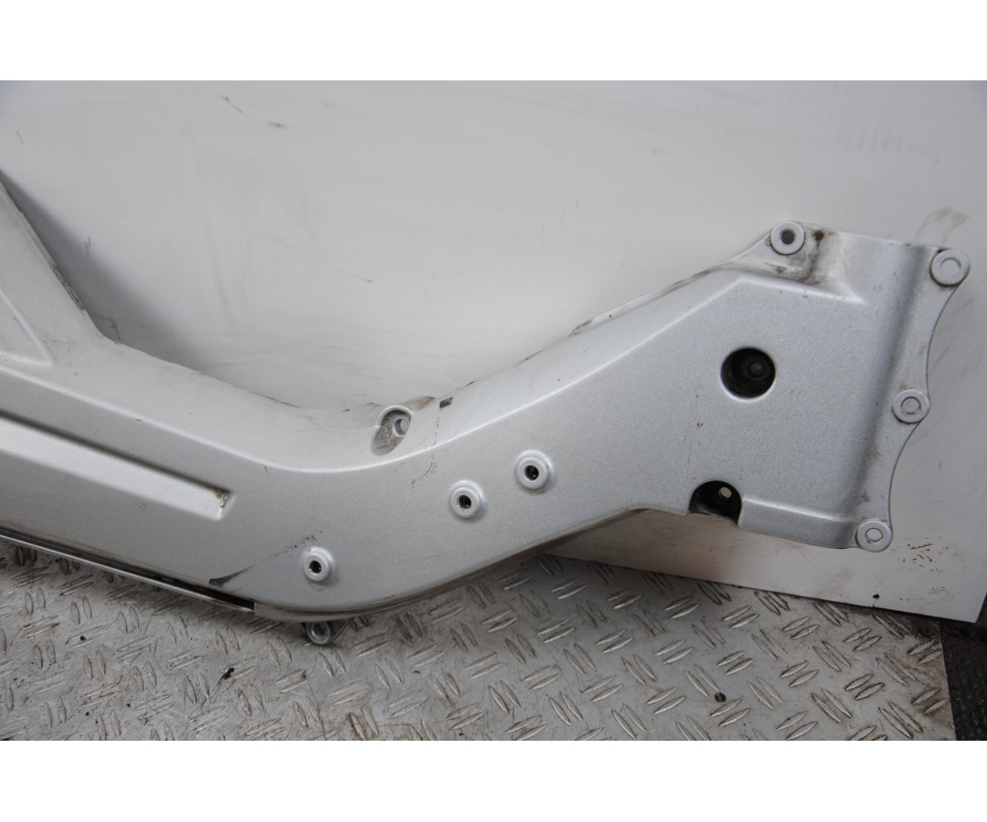 Staffa Telaio Laterale Sinistra Malaguti SpiderMax 500 RS Dal 2008 al 2012  1669215943077