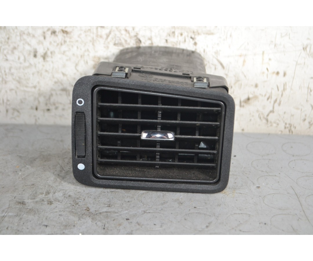 Bocchetta Aria DX Lancia Musa dal 2004 al 2012 Cod 735324198  1670597777525