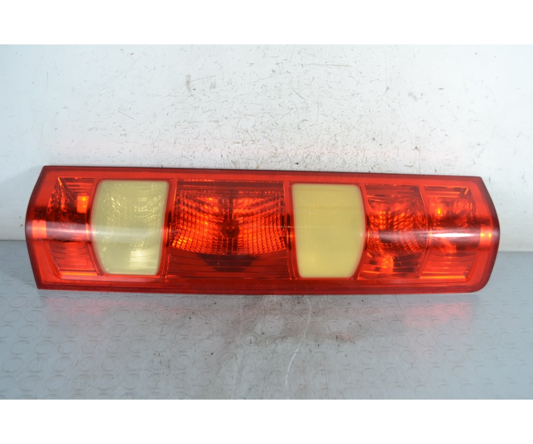 Fanale stop posteriore DX Iveco Daily Dal 2006 al 2014 Cod 69500590  1671445416627