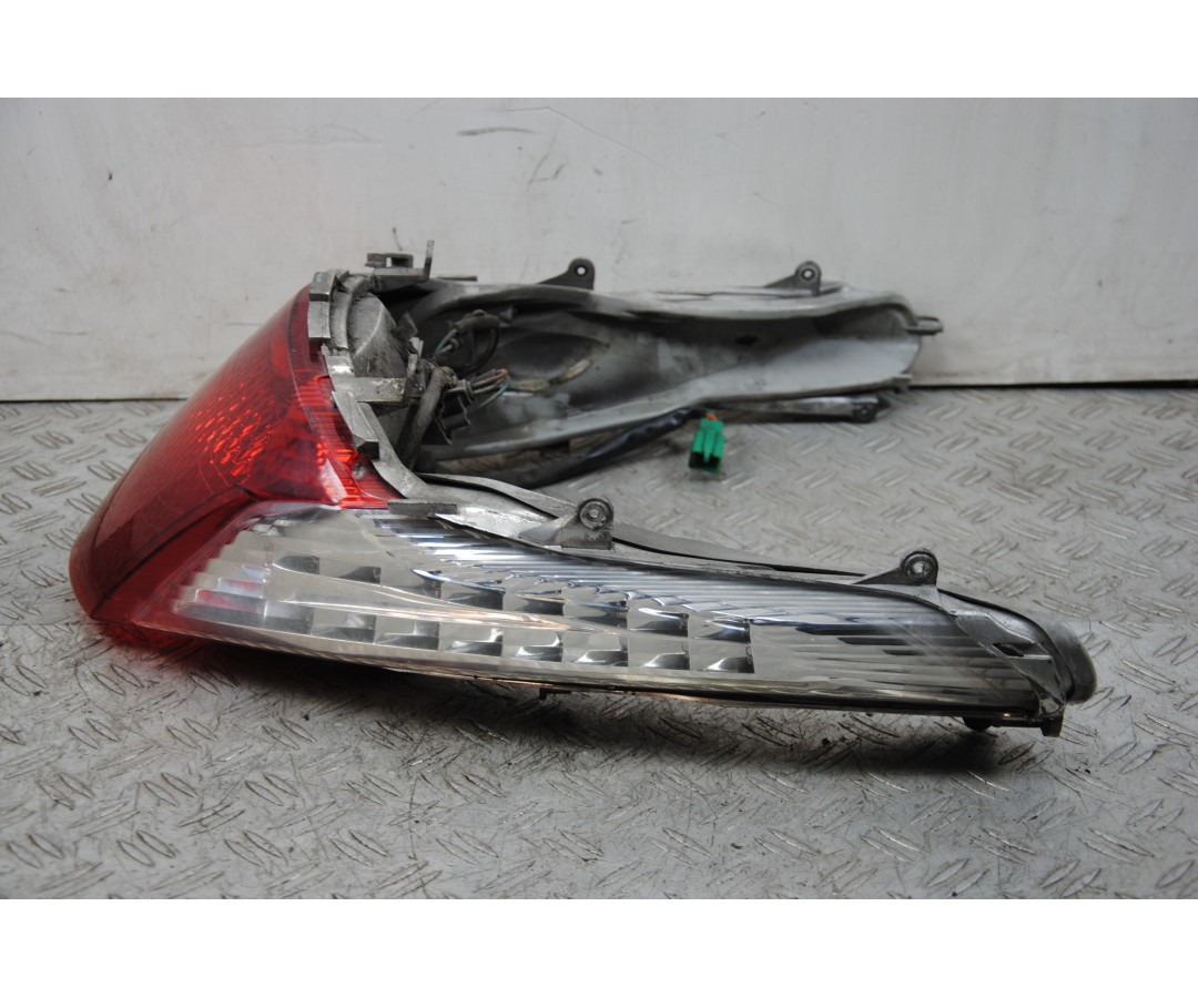 Faro Fanale Stop Posteriore Kymco People GT 200 Dal 2010 al 2017  1673539860651
