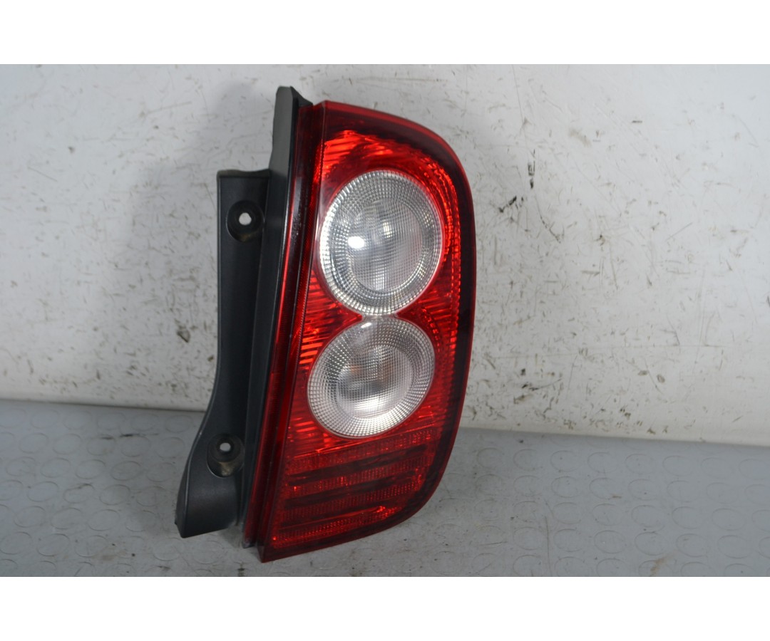 Fanale stop posteriore DX Nissan Micra k12 Dal 2002 al 2010 Cod 26550AX720  1673615132863