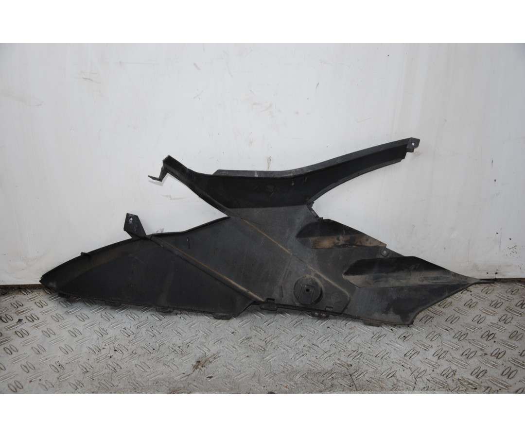 Carena Fianchetto Centrale Destro Malaguti Madison 250 RS Dal 2004 al 2006  1674553701579