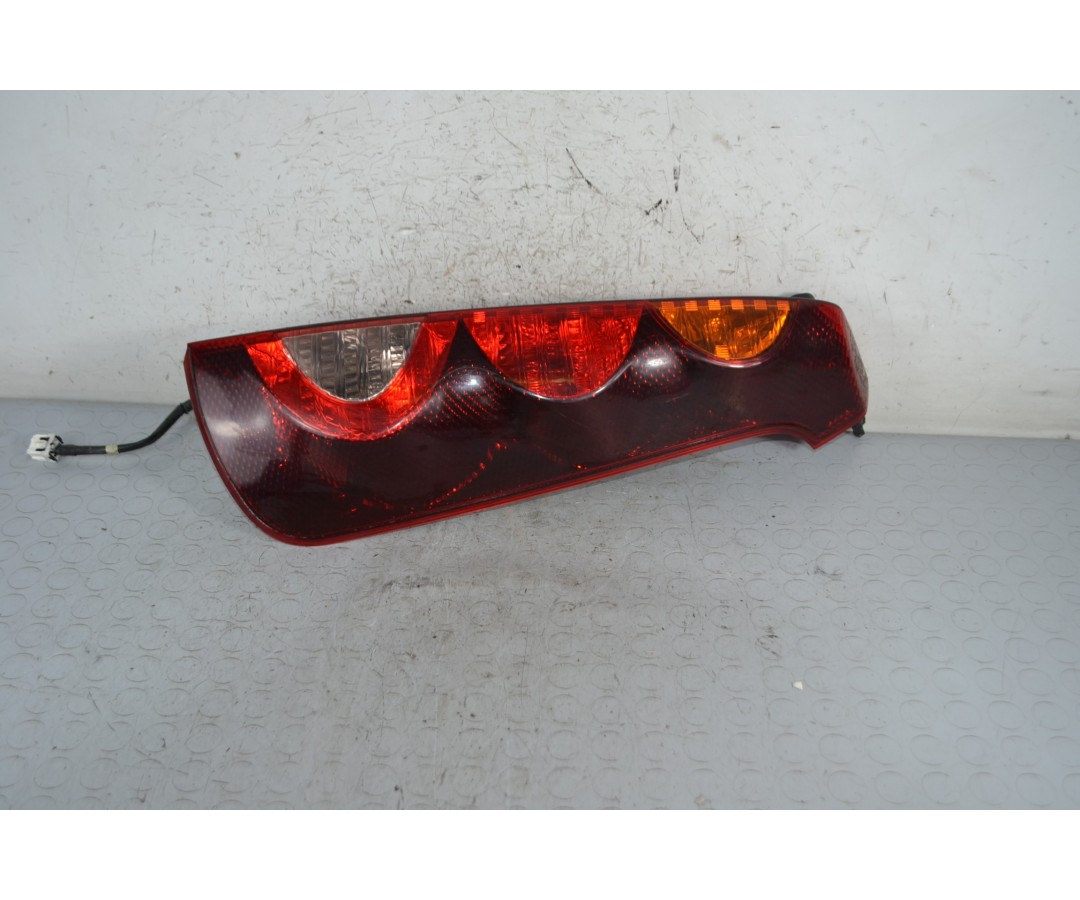 Fanale Stop Posteriore Inferiore DX Nissan Note dal 2004 al 2013 Cod 265509U000  1675241445225