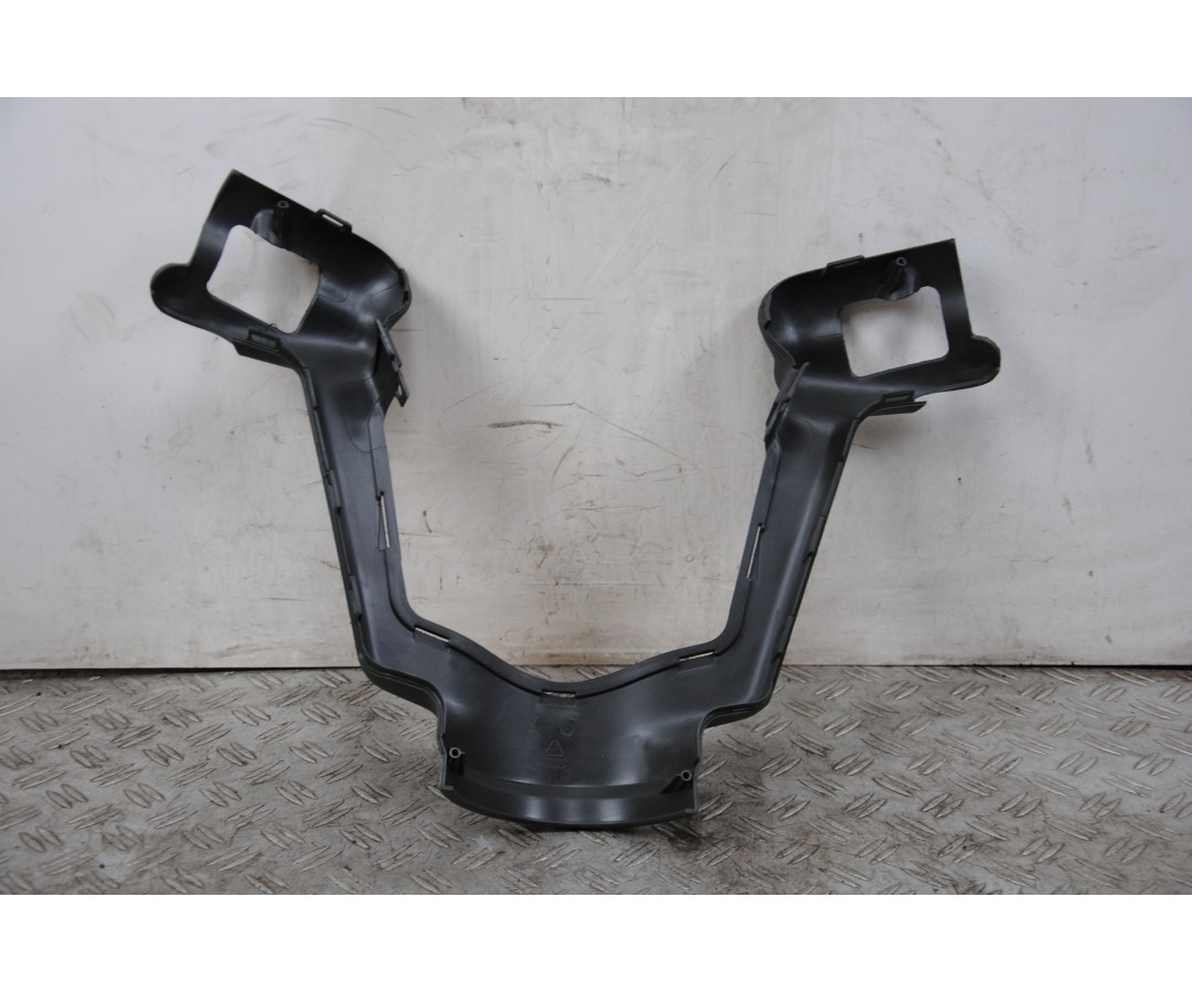 Carena Coprimanubrio Malaguti Madison 125 / 250 dal 1999 al 2004 COD : 071.317.03 Fondo Di Magazzino  1676885162363