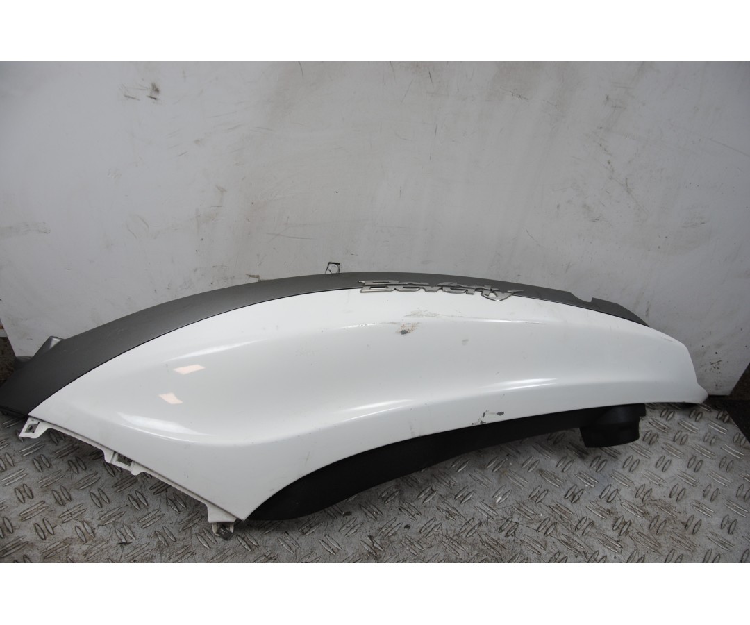 Carena Fianchetto Posteriore SX Piaggio Beverly 125 / 300 / 350 ST dal 2011 al 2018  1677166318356