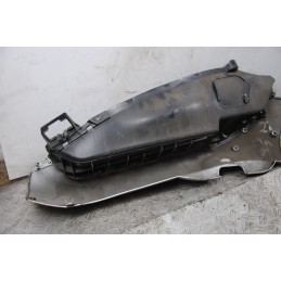 Carena Pedana Poggiapiedi Destra Piaggio MP3 125 / 250 / 300 / 400 / 500 dal 2009 al 2016  1678290873032