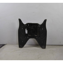 Carena pedana poggiapiedi Suzuki Sixteen 125 / 150 dal 2007 al 2014  2400000064671