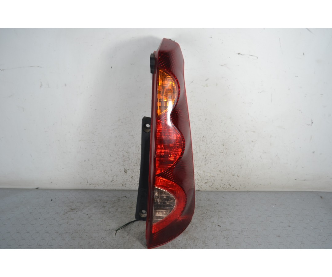 Fanale stop posteriore inferiore DX Nissan Note Dal 2004 al 2013 Cod 265509U000  1678890723416