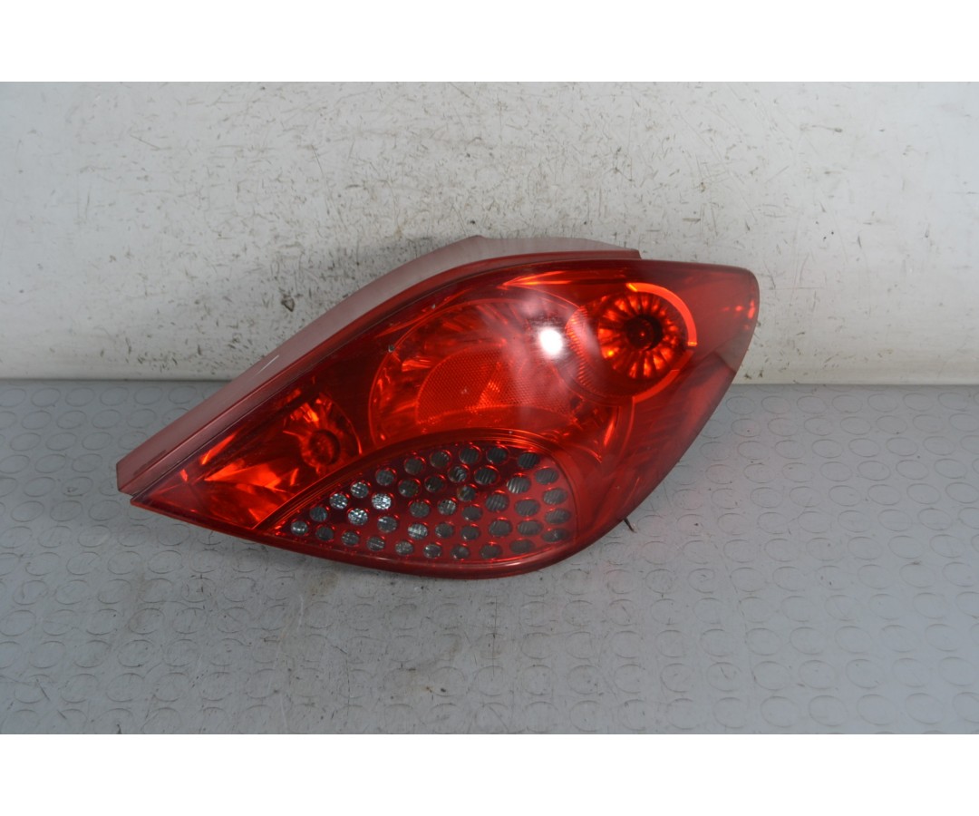 Fanale stop posteriore DX Peugeot 207 Dal 2006 al 2009 Cod 964998658003  1679399102795