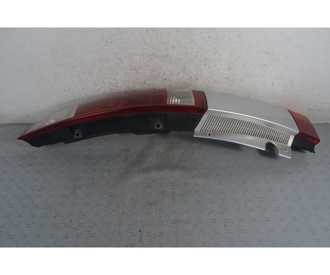 Fanale Stop Posteriore e Fendinebbia Posteriore DX Opel Meriva A dal 2003 al 2010 Cod 13203392  1679585021060