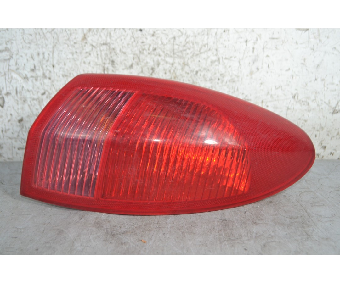 Fanale stop posteriore esterno DX Alfa Romeo 147 Dal 2000 al 2010 Cod 46556347  1681803488890