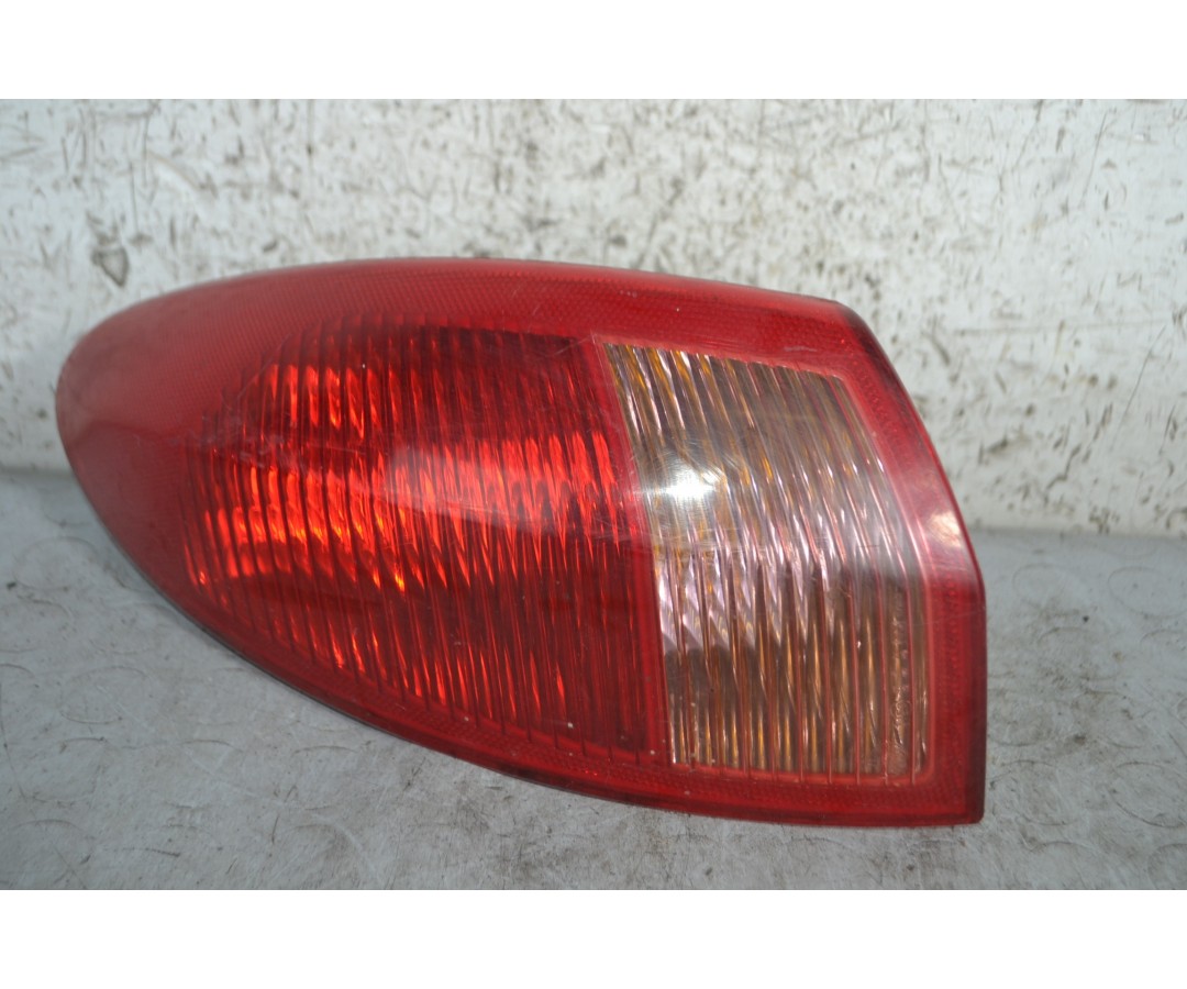 Fanale stop posteriore esterno SX Alfa Romeo 147 Dal 2000 al 2010 Cod 46556349  1681814116812