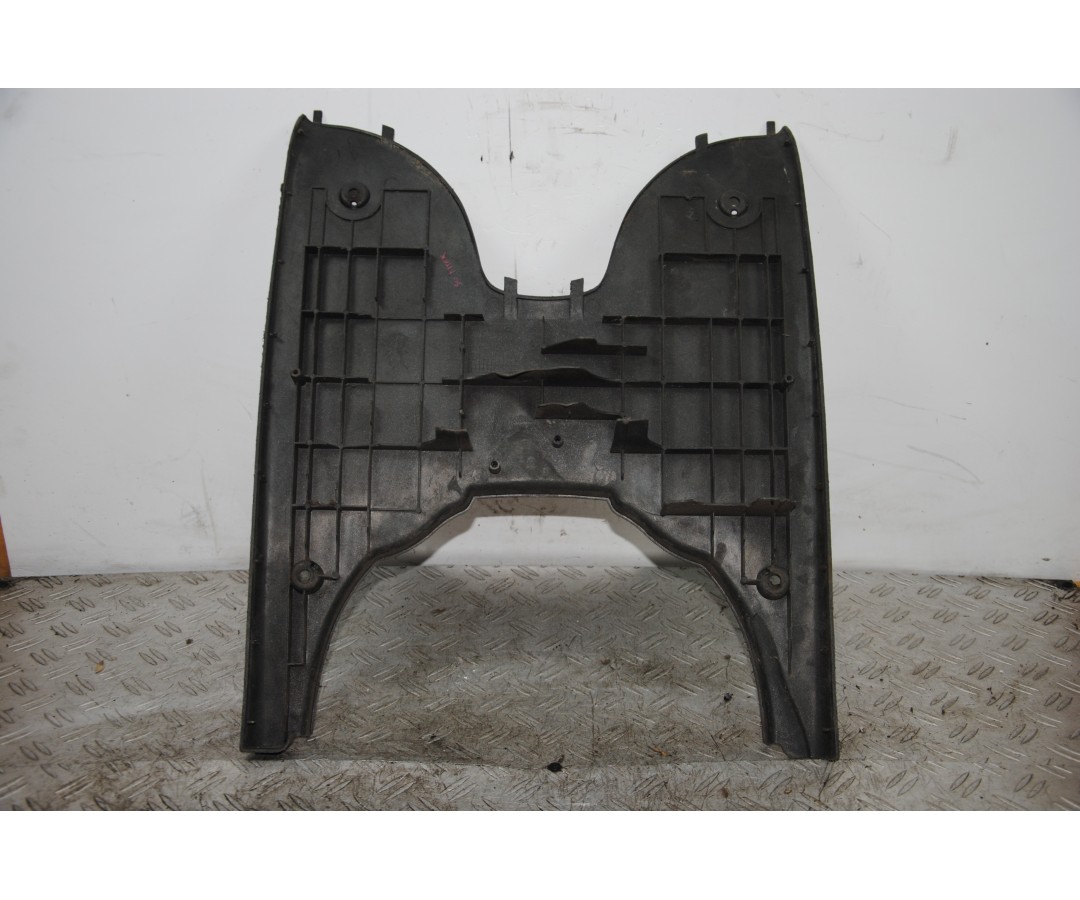 Carena Pedana Poggiapiedi Aprilia Scarabeo 50 Ditech Dal 2001 al 2005 COD : COD 105022  1686815128116