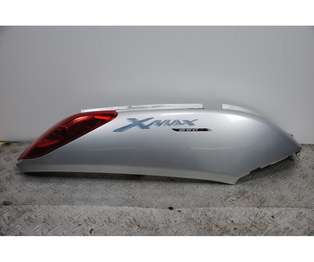 Carena Posteriore + Stop SX Yamaha Xmax X-max 250 dal 2005 al 2009 COD 1B9-1731-00  1687427948895