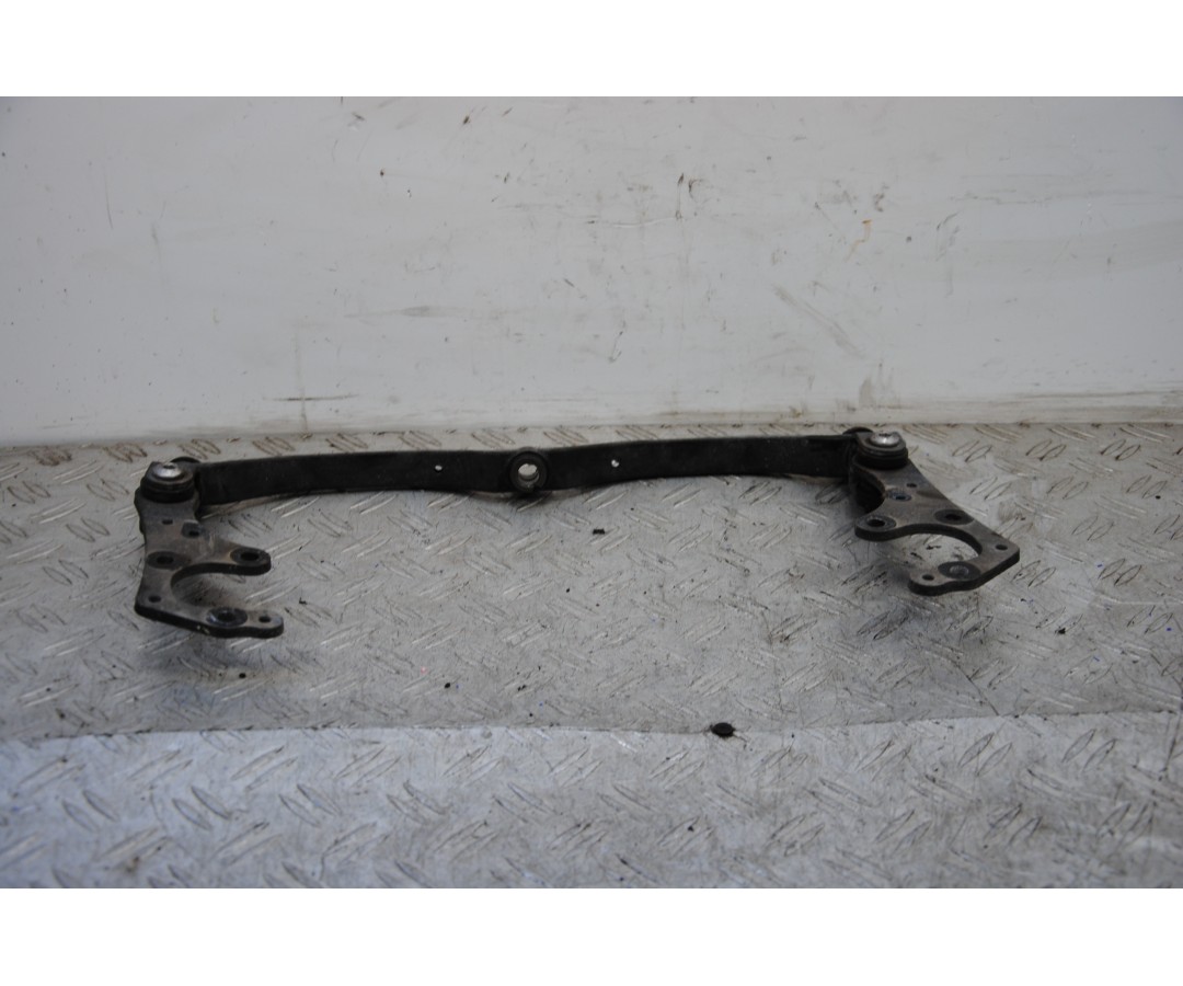 Tirante Braccio Staffa Forcella Yamaha Tricity 125 dal 2014 al 2020  1689582270972