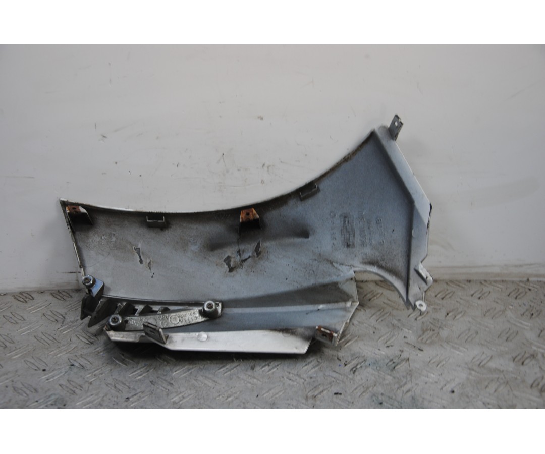 Carena Fianchetto Anteriore Scudo Destro Aprilia Scarabeo 500 dal 2002 al 2006  1689837616036