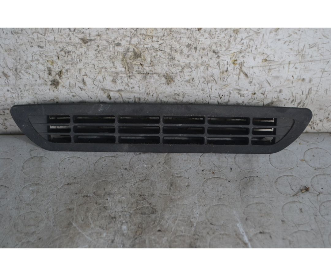 Autovento posteriore Bmw Serie 3 E30 Dal 1982 al 1992 Cod 51461929555  1693983572665