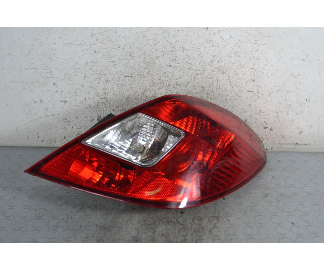 Fanale stop posteriore DX Opel Corsa D 5 porte Dal 2006 al 2014 Cod 93190951  1693989036383