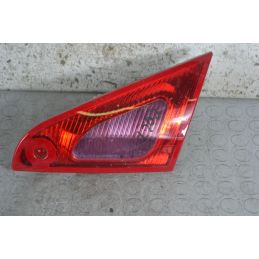 Fanale Stop Posteriore Interno DX Mitsubishi Colt CZ3 dal 2004 al 2012 cOD 8336A042  1694675988542