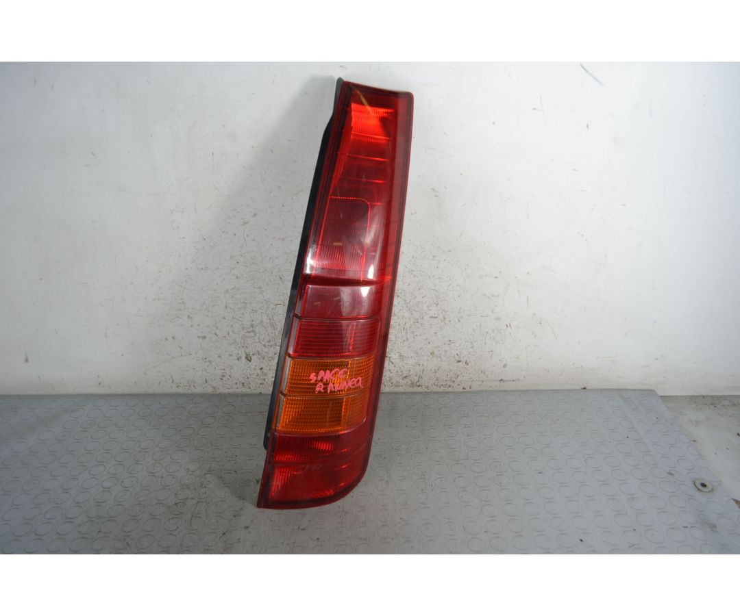 Fanale Stop Posteriore DX Mitsubishi Space Runner II dal 1997 al 2002 Cod MR465606  1694768844496