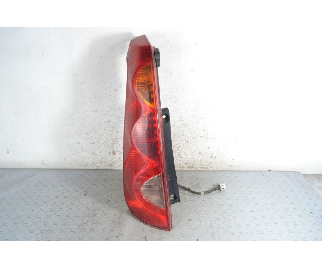 Fanale Stop Posteriore Inferiore SX Nissan Note dal 2004 al 2013 Cod 265559U000  1695033183494