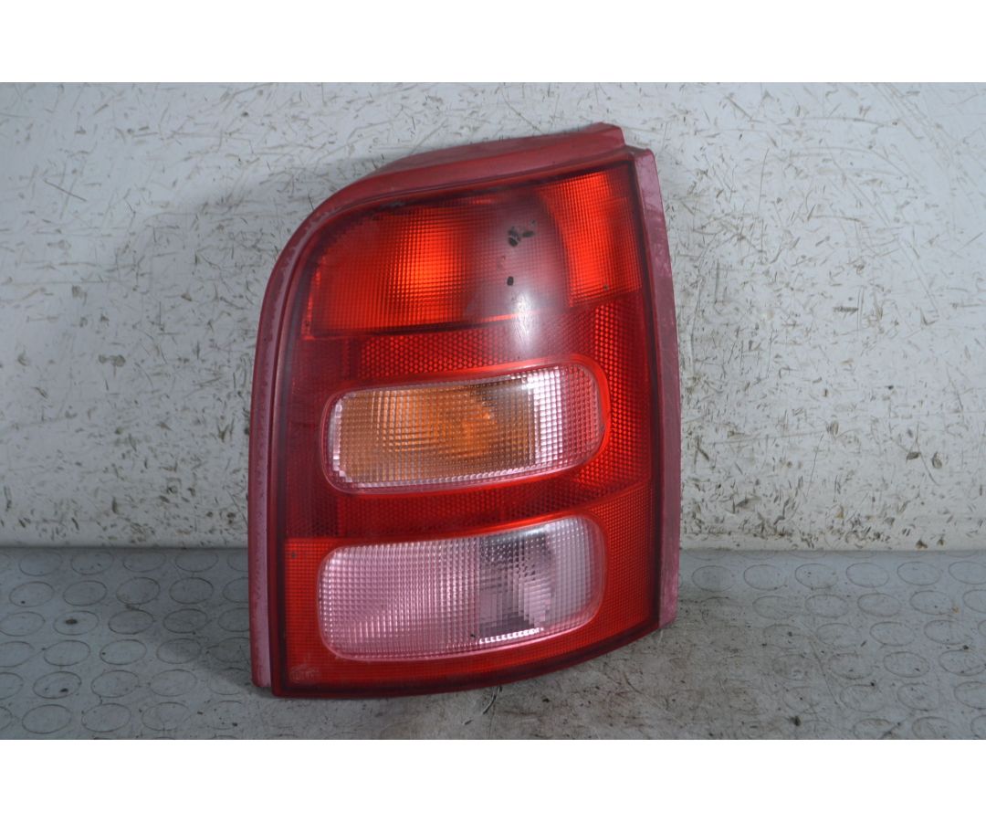 Fanale Stop Posteriore DX Nissan Micra K11 dal 1992 al 2002 Cod 265501F505  1695198280342