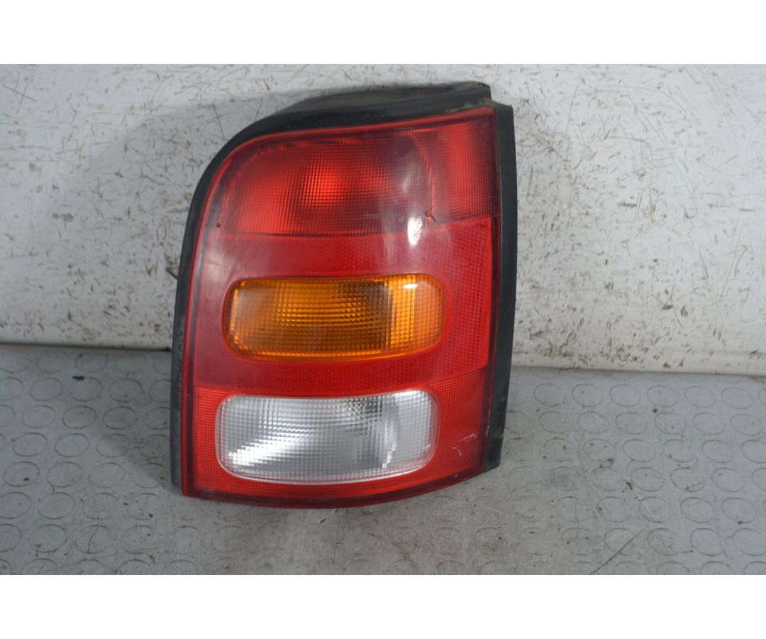 Fanale Stop posteriore DX Nissan Micra K11 dal 1992 al 2002 Cod 265501F505  1695282019698