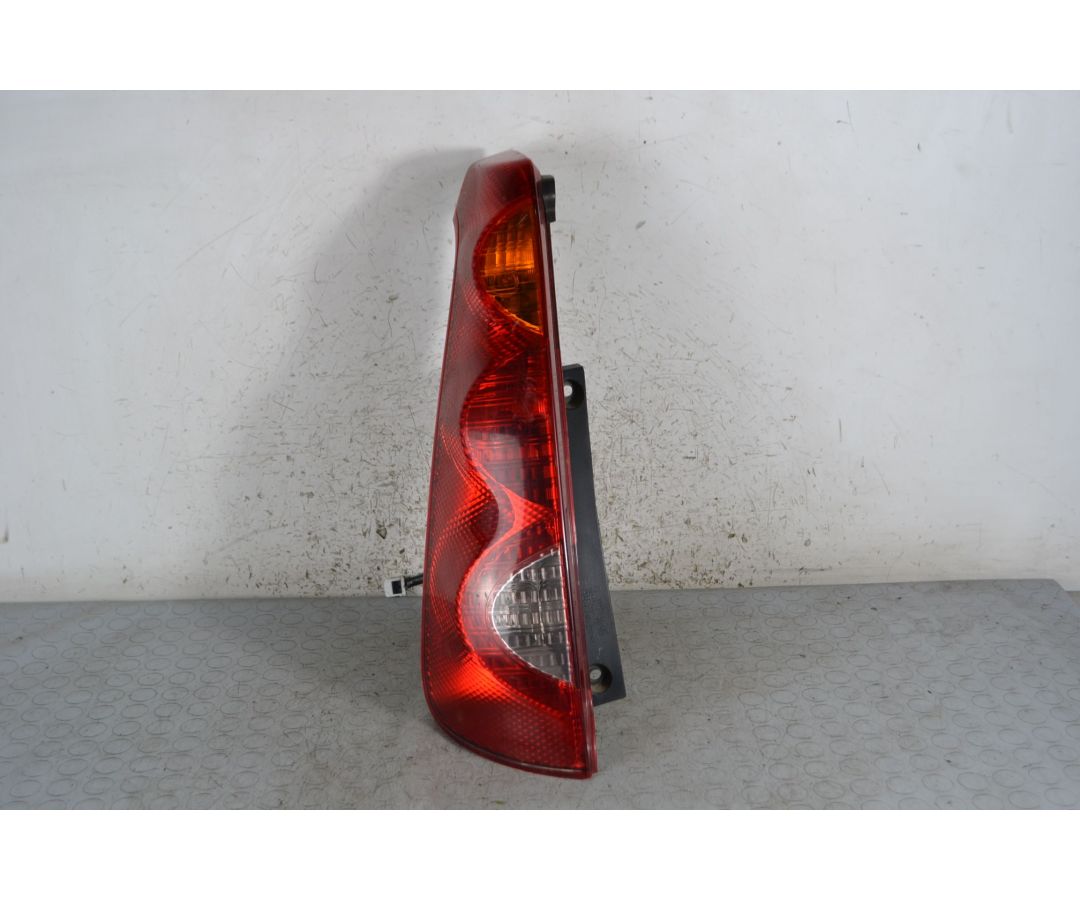 Fanale Stop Posteriore Inferiore SX Nissan Note dal 2004 al 2013 Cod 265559U000  1695627441214