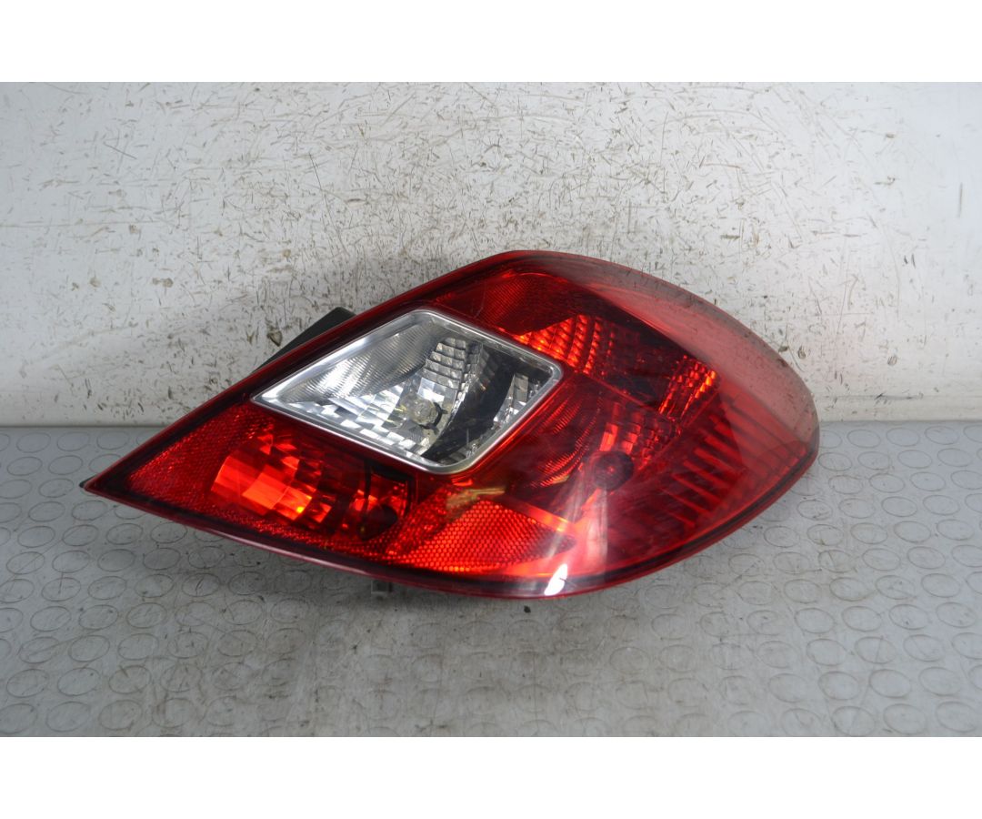 Fanale Stop Posteriore DX Opel Corsa D 5 porte dal 2006 al 2014 Cod 13269051  1695648197152