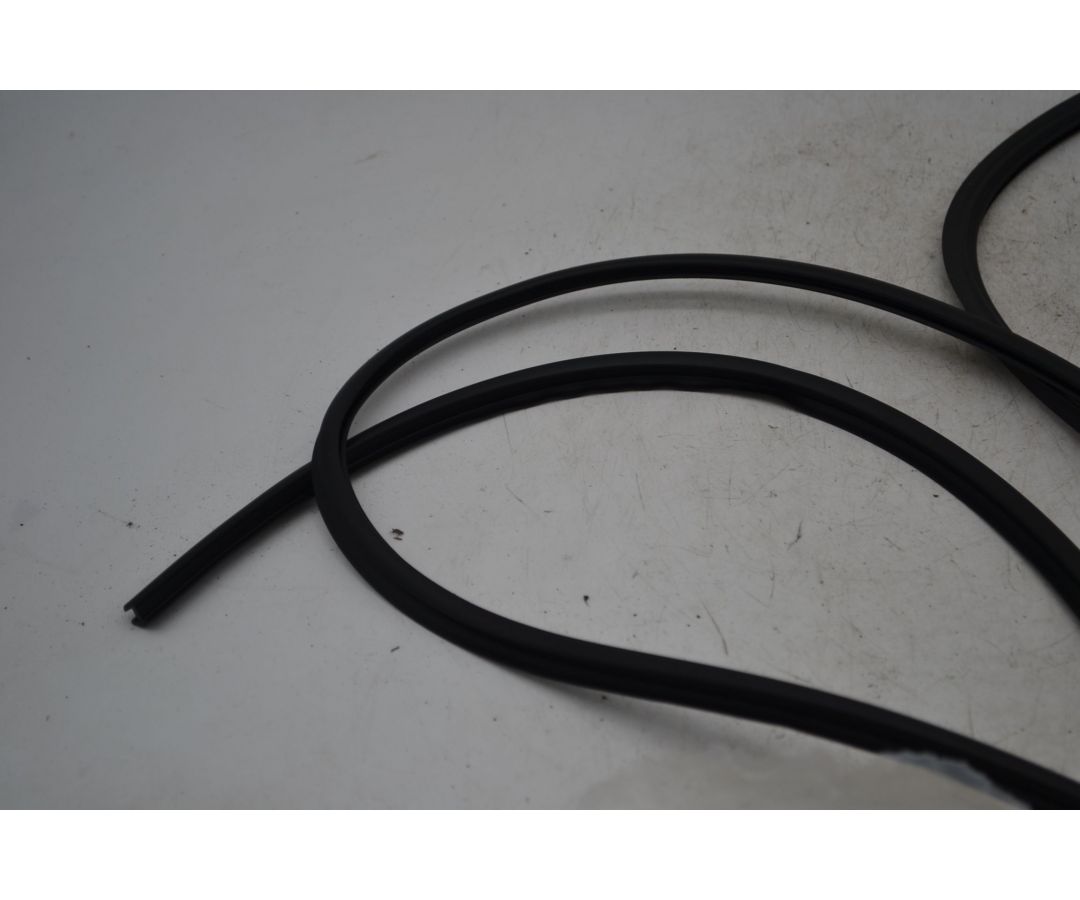 Guarnizione Parabrezza Frontale Mitsubishi Space Star dal 2012 in poi Cod 6107A092  1696948114603