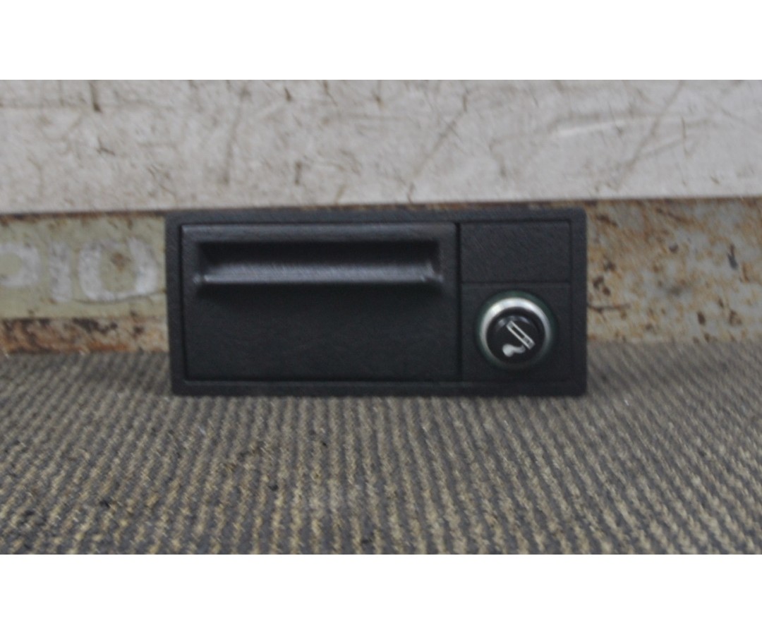 Posacenere con Accendisigari Volkswagen Golf dal 1974 al 1983  2411111141595