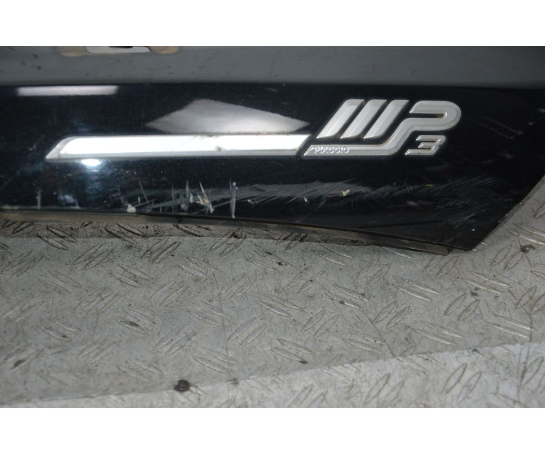 Carena Fianchetto Laterale Posteriore Destro Piaggio MP3 250 dal 2004 al 2011 COD Piaggio 624447-02  1699354518256
