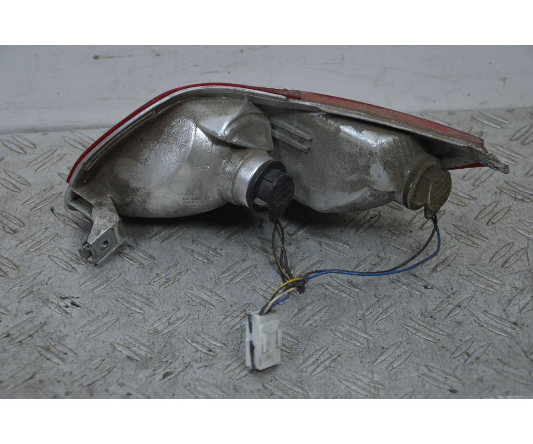 Fanale Stop Posteriore Sinistro Piaggio MP3 300 Hybrid dal 2010 al 2016 COD 338917-S  1699364882101