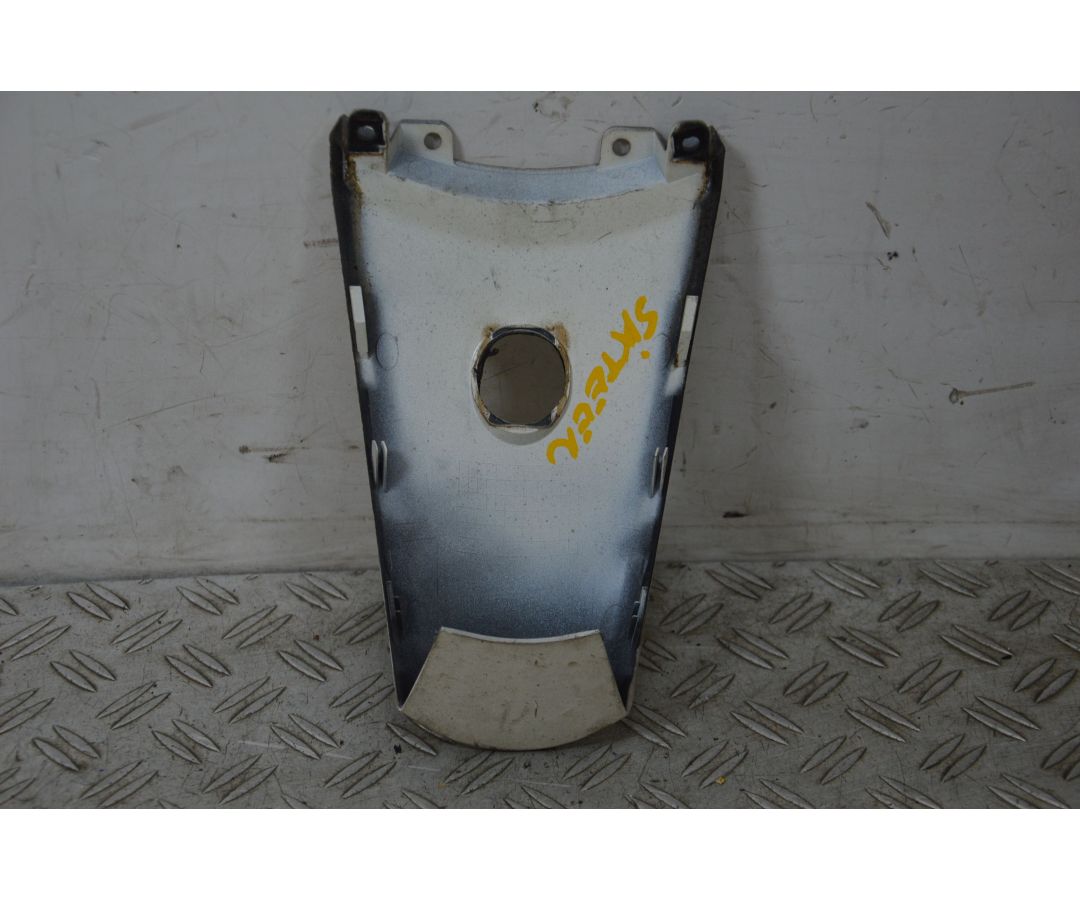 Carena Congiunzione Fianchetti Posteriore Suzuki Sixteen 125 / 150 dal 2007 al 2014  1701185375004