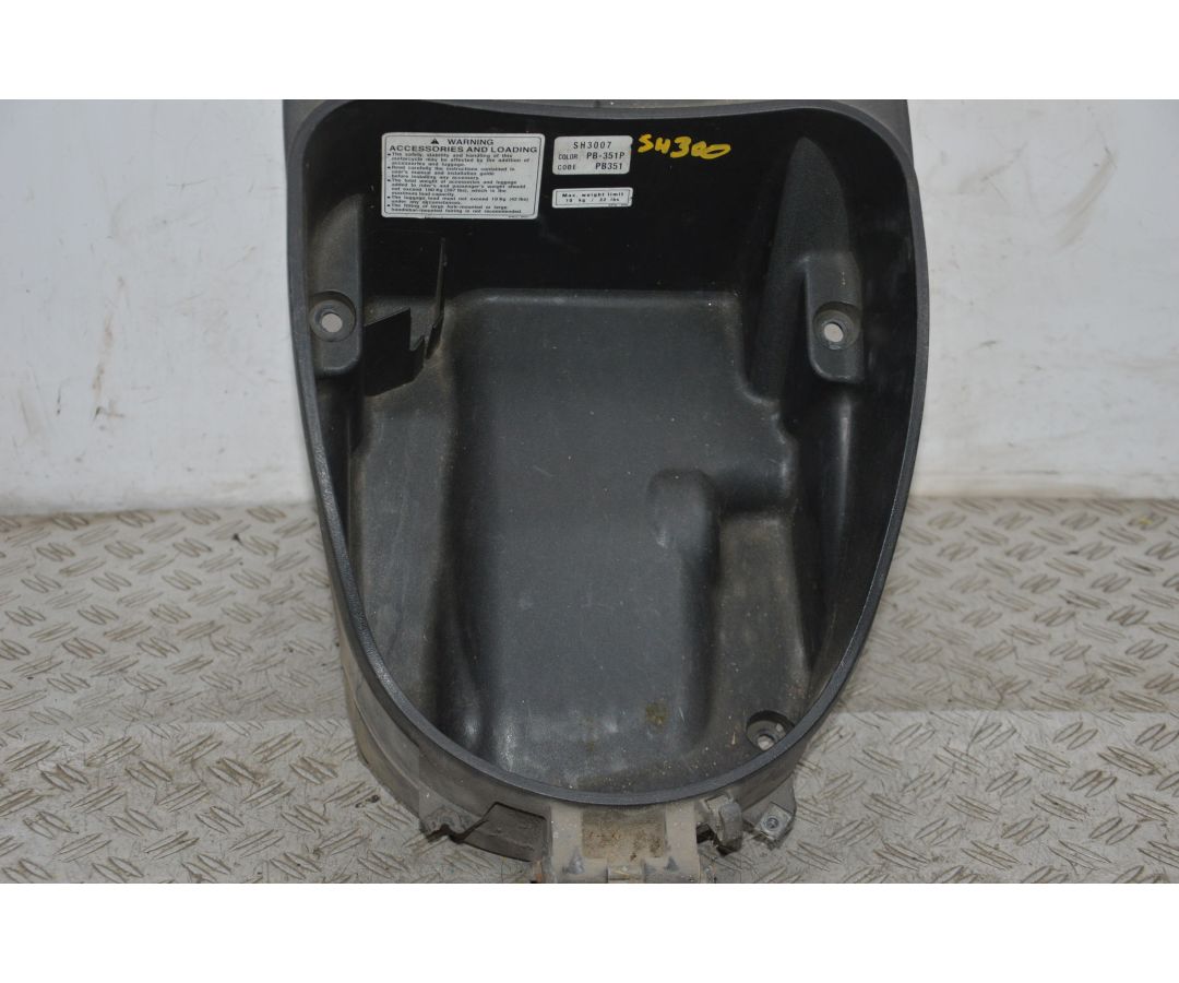 Carena Vano Sottosella Honda SH 300 dal 2006 al 2010  1702986480607