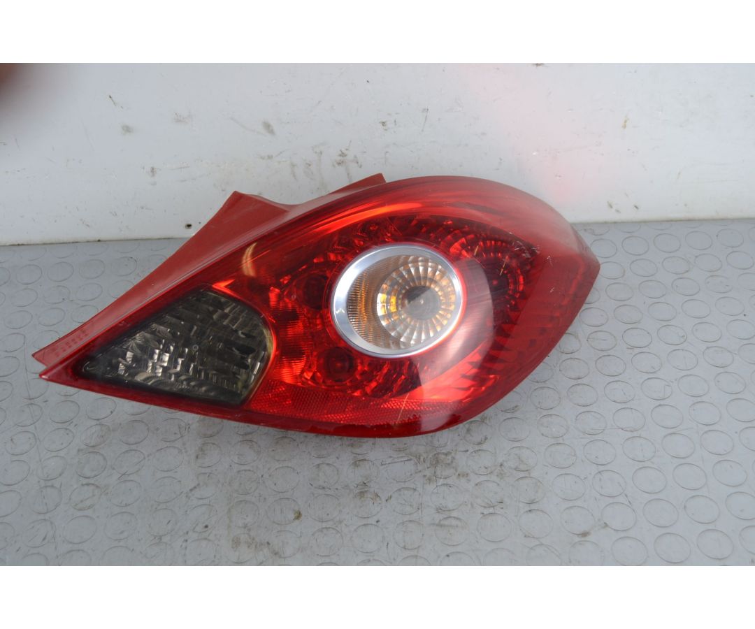 Fanale Stop Posteriore DX Opel Corsa D 3 Porte dal 2006 al 2014 Cod 13186351  1702986747069