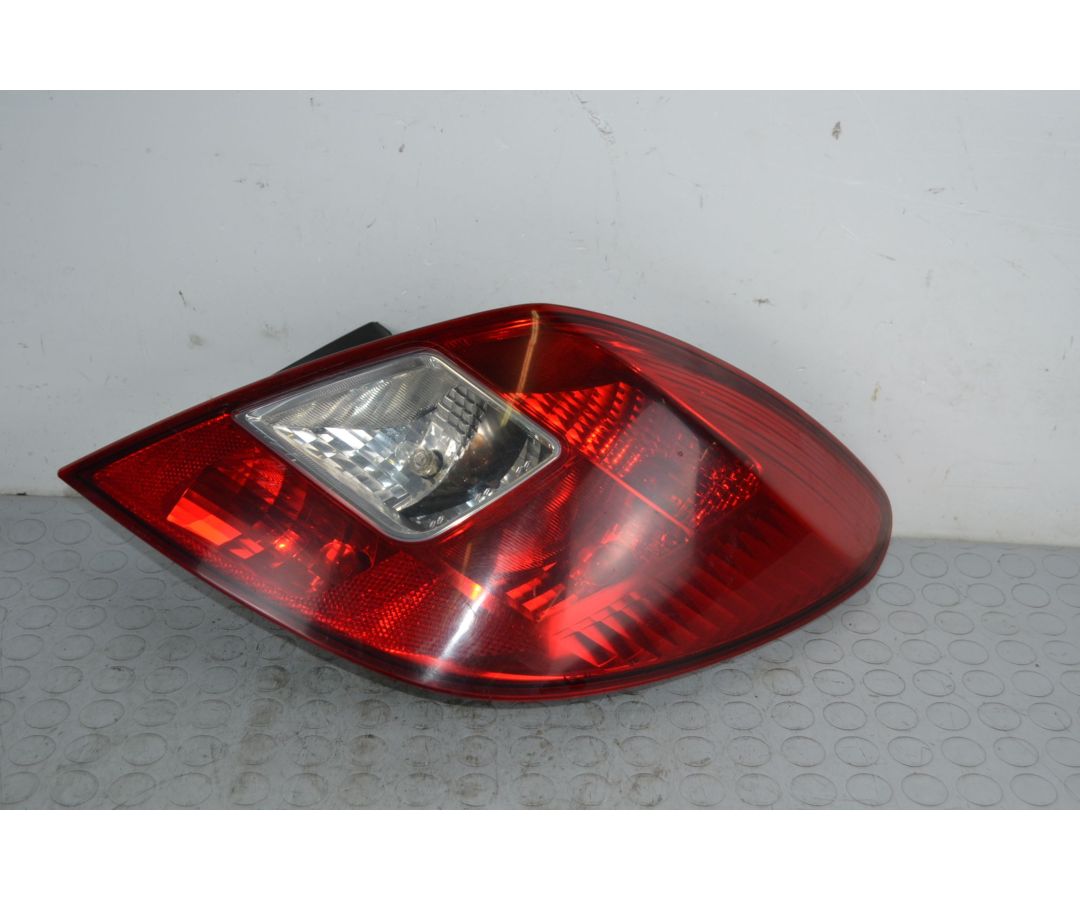 Fanale stop posteriore DX Opel Corsa D 5 porte Dal 2006 al 2014 Cod 13269051  1702993285073