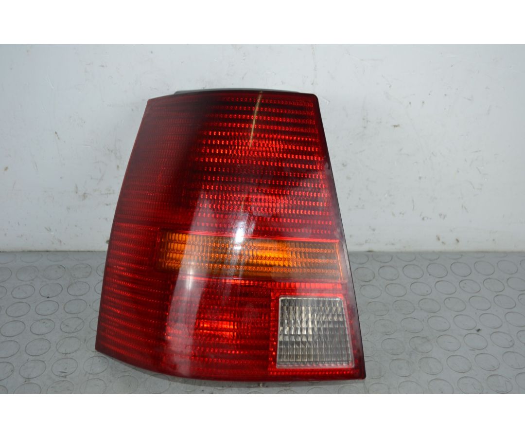Fanale stop posteriore SX Volkswagen Golf IV SW Dal 1997 al 2004 Cod 1J9945257A  1706539909966