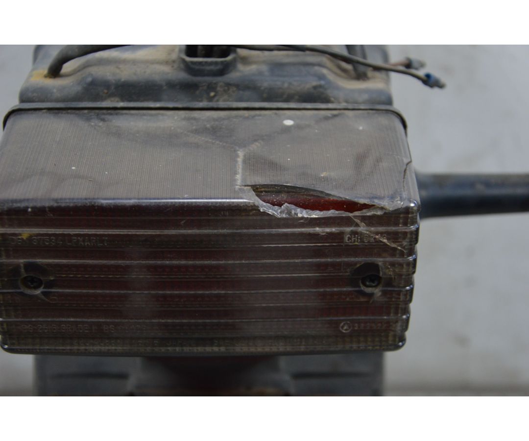 Carena Portatarga Con Stop e Frecce Kawasaki GPZ 550 Dal 1978 Al 1990 Stop Crepato  1706714297260