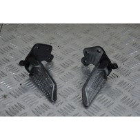 Coppia Pedalini Poggiapiedi Passeggero Sym Symphony 125 ST dal 2021 al 2024  1712762182793