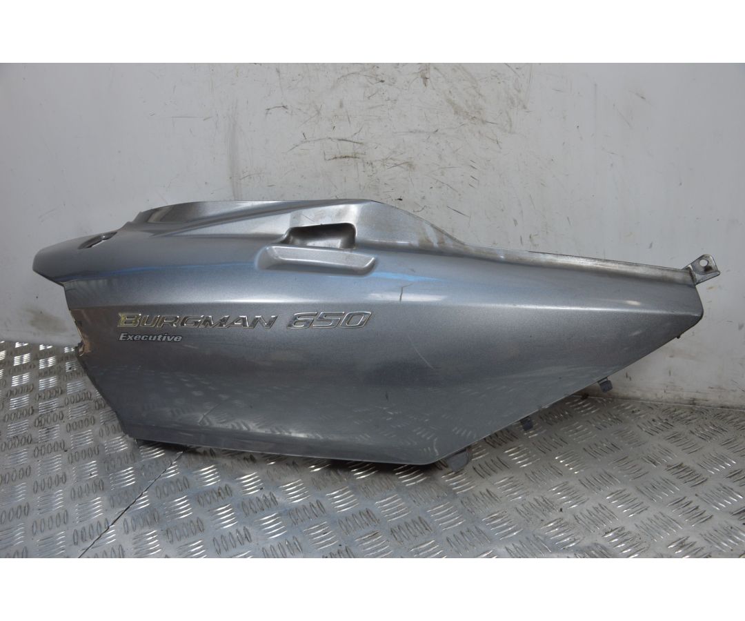Carena Fianchetto Laterale Posteriore Destro Suzuki Burgman AN 650 Executive Dal 2002 al 2006  1713433348050