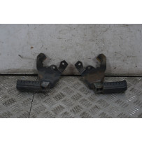 Coppia Pedane Pedalini Poggiapiedi Passeggero Aprilia Scarabeo 100 4T dal 2007 al 2019  1717509799043