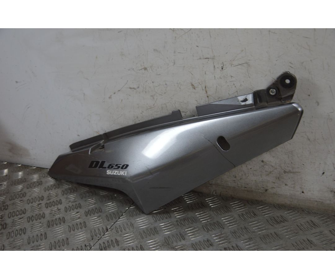 Carena Fianchetto Posteriore Destro Suzuki V-Strom 650 DL Dal 2008 Al 2011  1718966789127