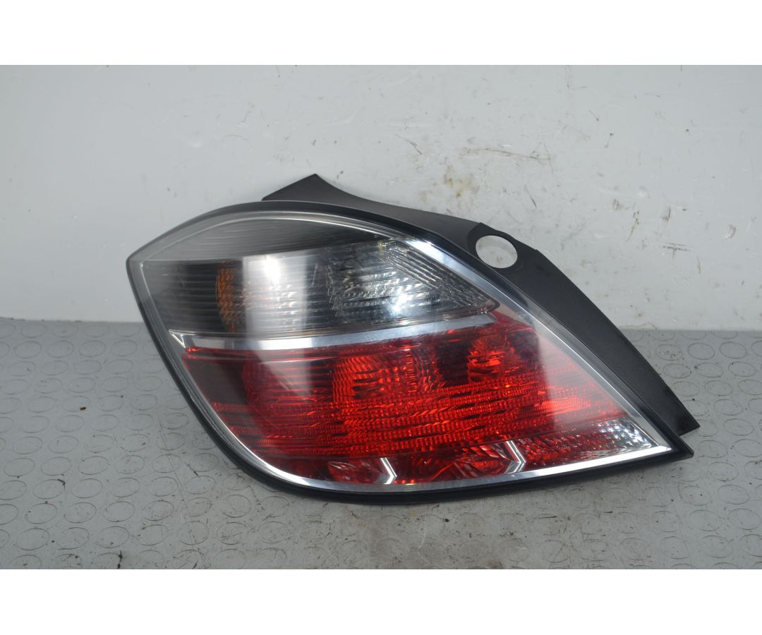 Fanale Stop posteriore SX Opel Astra H 5p Dal 2004 al 2011 Cod 13222324  1719307791571