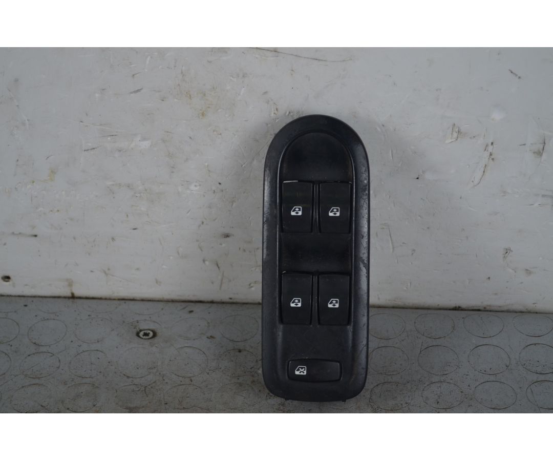 Pulsantiera alzavetri anteriore SX Renault Scenic Dal 2003 al 2009 Cod 8200160603  1721394301373
